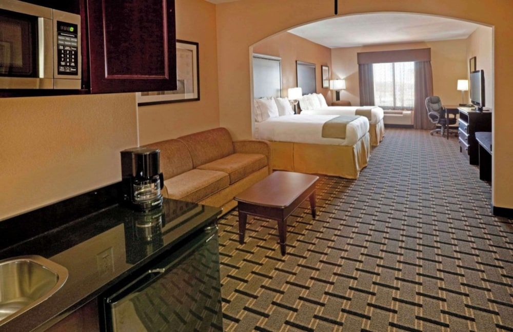 Suite, Multiple Beds, Non Smoking
