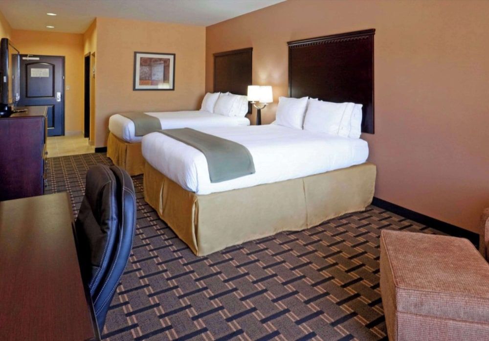 Room, 2 Queen Beds, Accessible, Non Smoking