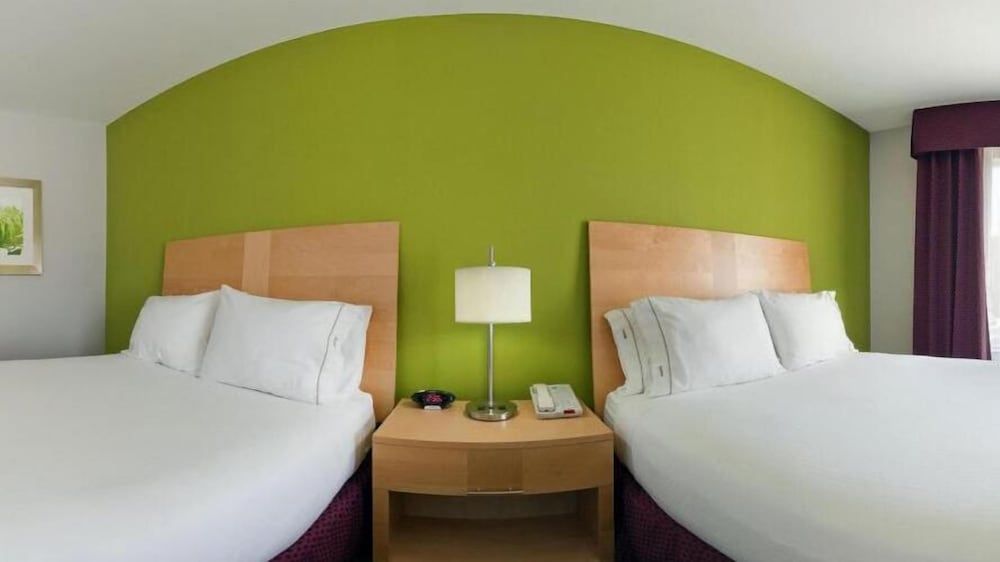 Standard Room, 2 Queen Beds, Accessible (Mobility Tub)