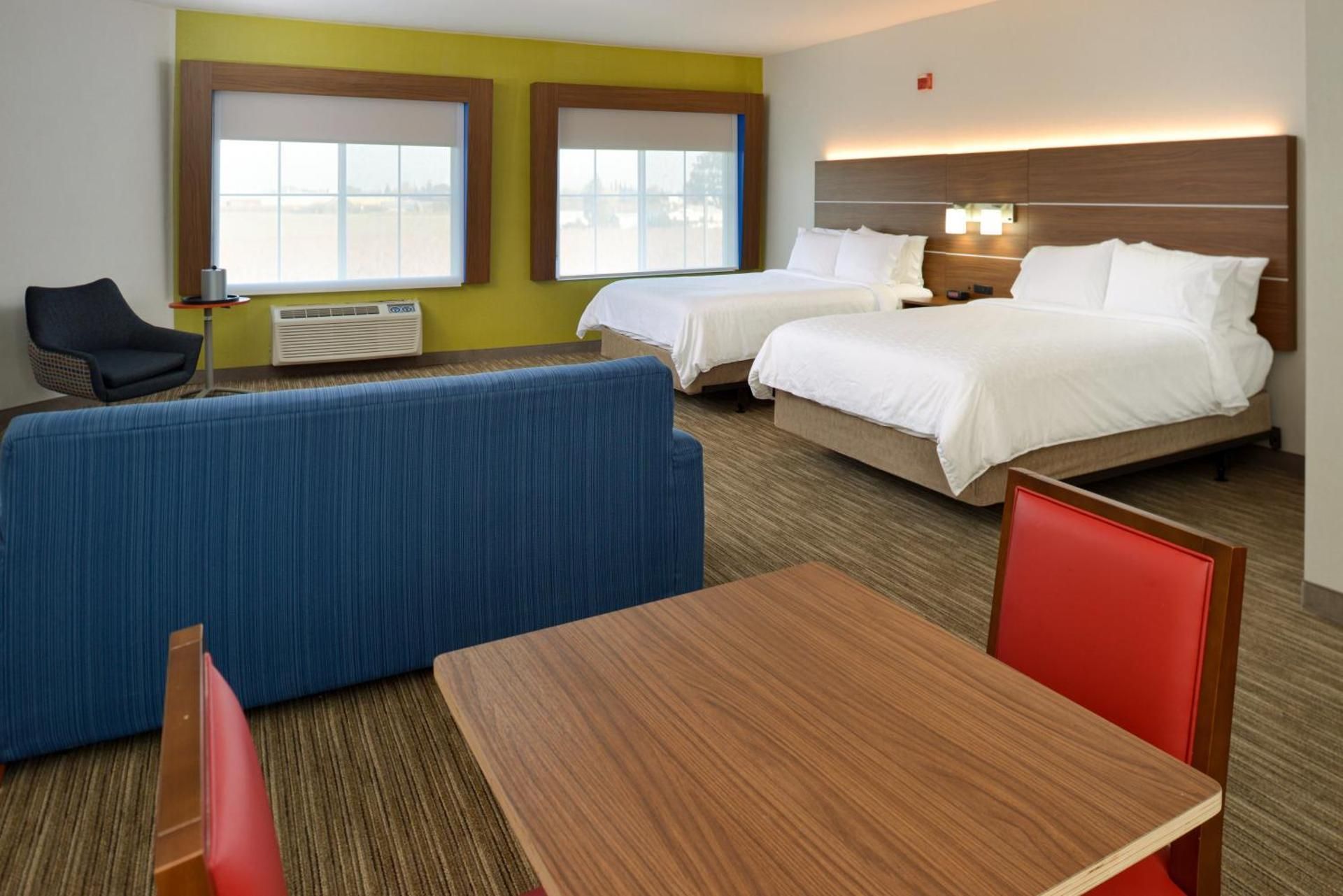 Queen Room with Two Queen Beds and Accessible Roll-In Shower