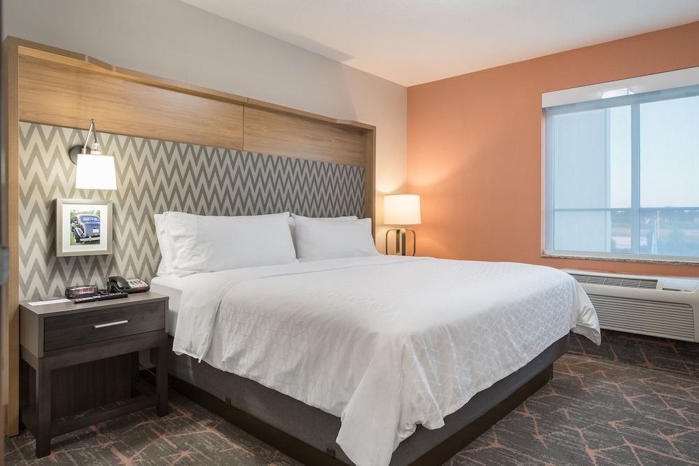 Standard Room, 1 King Bed