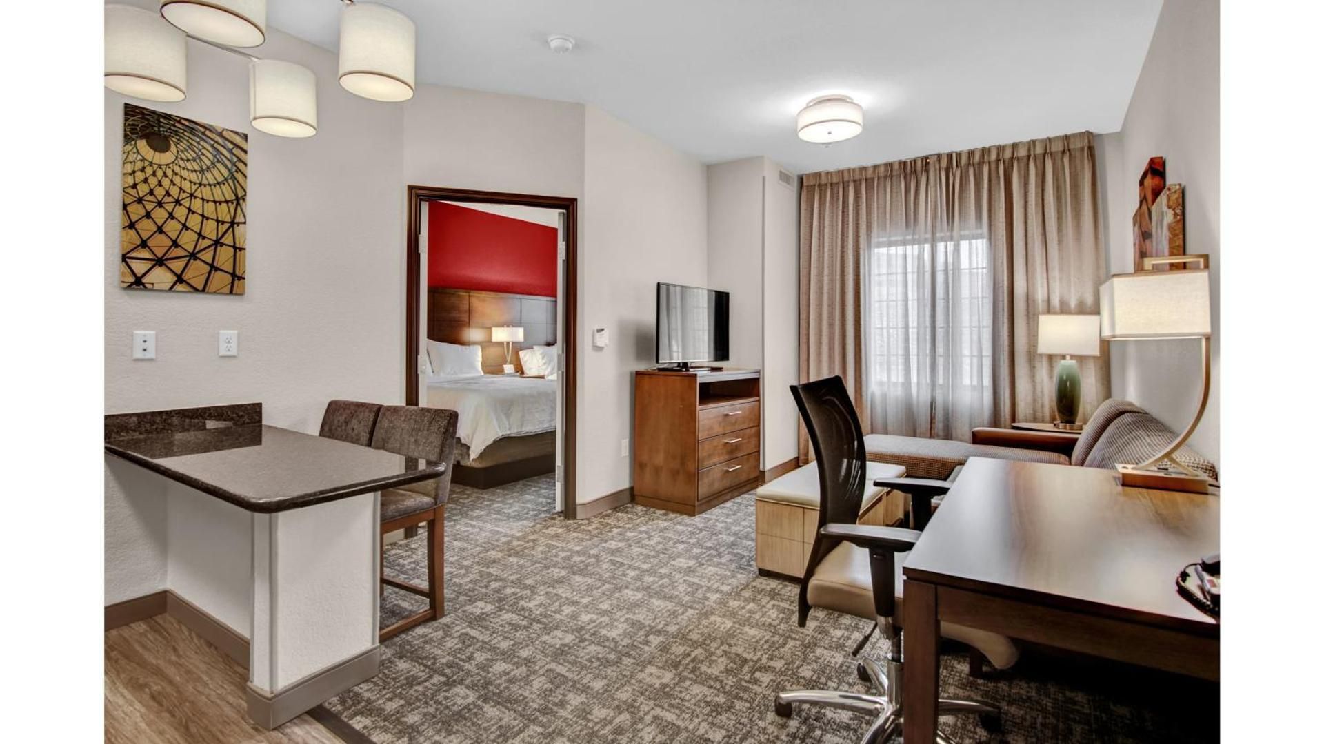 1 Bedroom Suite 2 Queen Mobility Accessible Tub