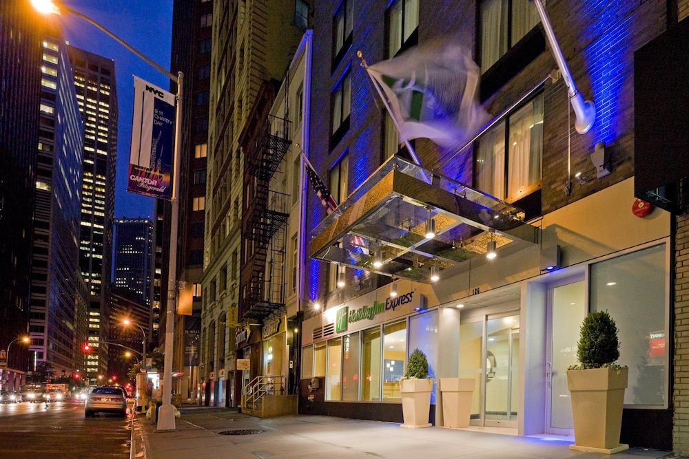 undefined Holiday Inn Express New York City- Wall Street by IHG 4