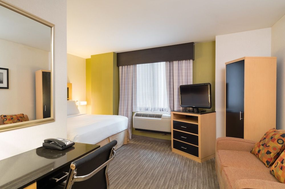 undefined Holiday Inn Express New York City- Wall Street by IHG 5