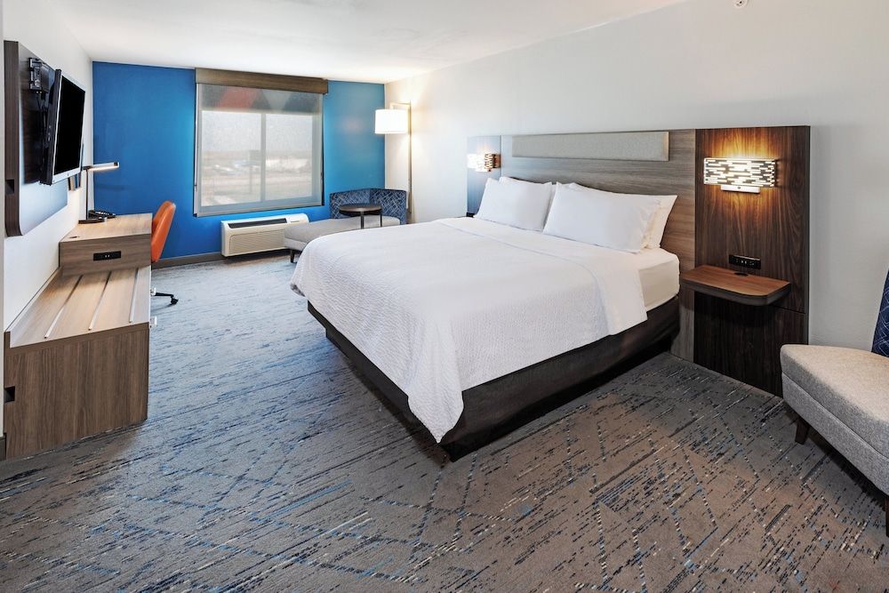 Standard Room, 1 King Bed