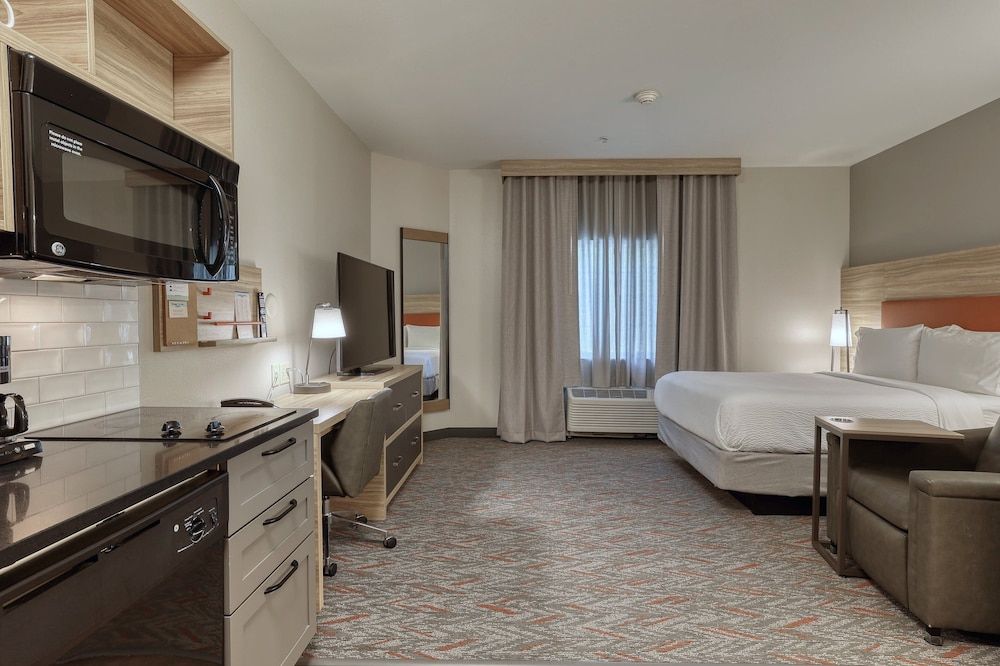Studio Suite, 1 Queen Bed