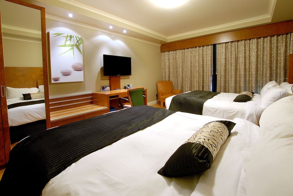 Design Room, 2 Queen Beds (Urban)