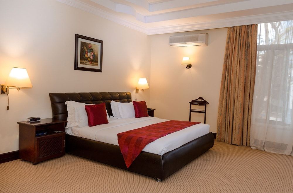 Family Room, Multiple Beds