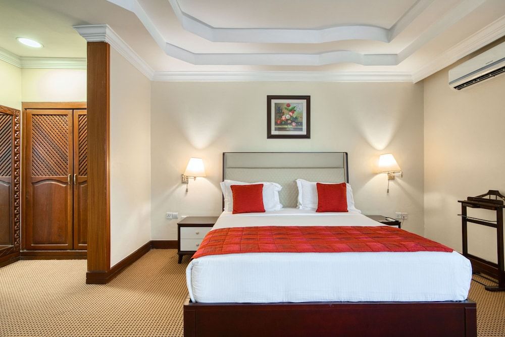 Kibo Palace Hotel Arusha Executive Studio Suite, 1 King Bed 2