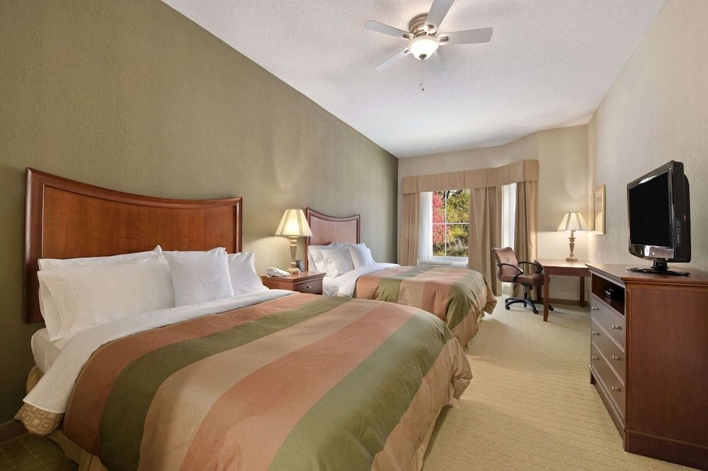 Suite, 2 Queen Beds