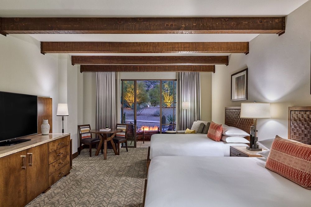 Room, 2 Queen Beds, Non Smoking, Mountain View (Balcony)
