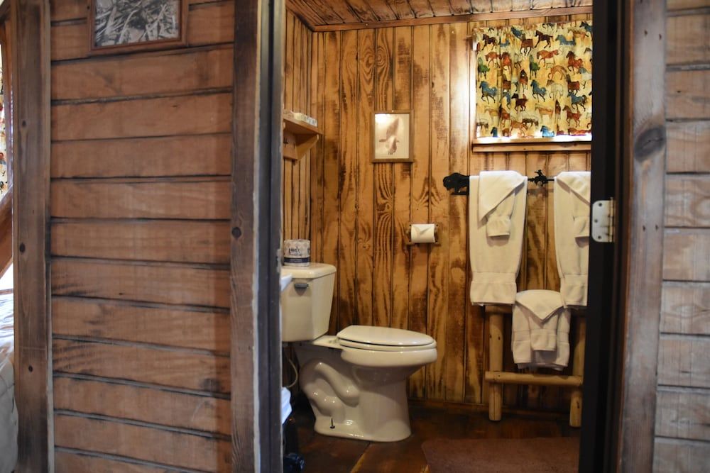 Grand Canyon Western Ranch Tent (Glamping Medium) 12