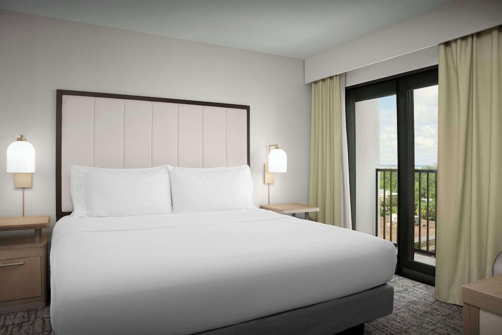 Suite, 1 King Bed