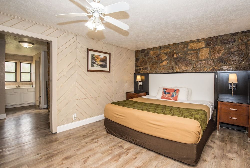 Deluxe Suite, 1 King Bed, Non Smoking