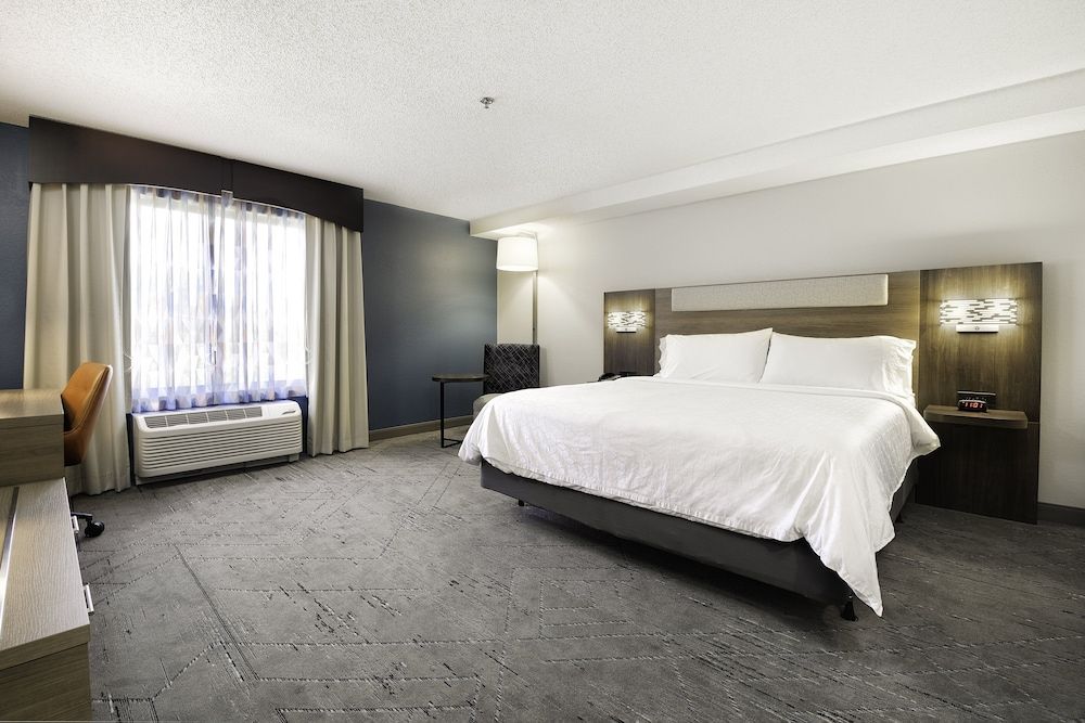 Standard Room, 1 King Bed