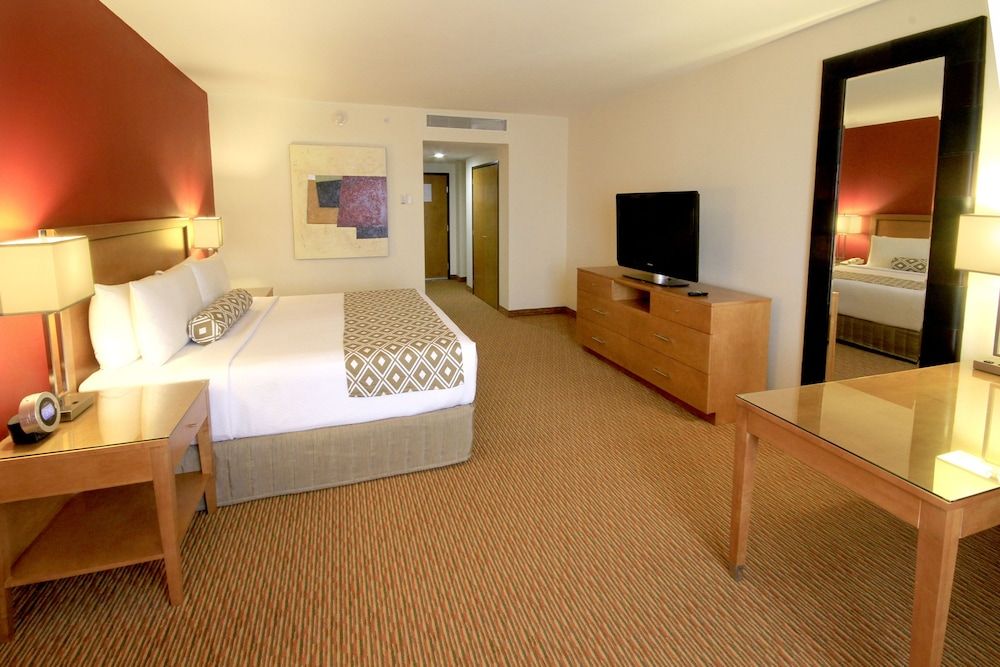 Standard Room, 1 King Bed