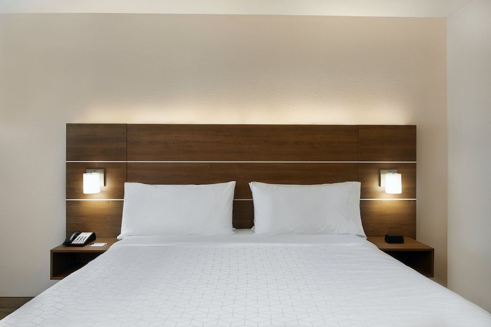Standard Room, 1 King Bed