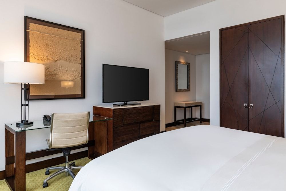 Bogota Marriott Hotel Room, 1 King Bed, Non Smoking 5