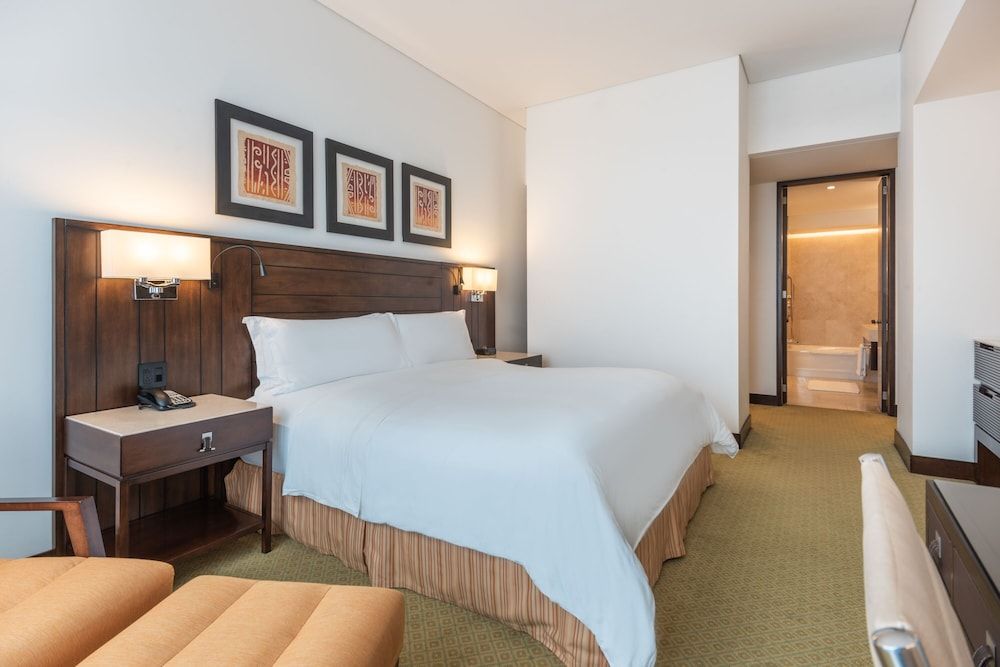 Bogota Marriott Hotel Room, 1 King Bed, Non Smoking 3