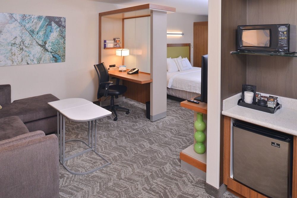 Studio Suite, 1 King Bed (Mobility/Hearing Accessible, Tub)