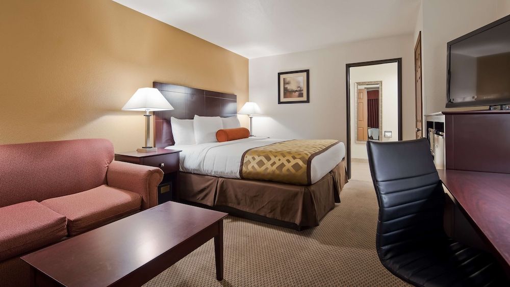 Best Western Copper Hills Inn Standard Room, 1 King Bed, Non Smoking, Refrigerator & Microwave 2