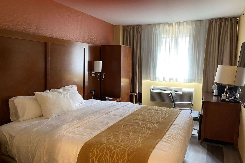 undefined Ramada by Wyndham New York Times Square West 5