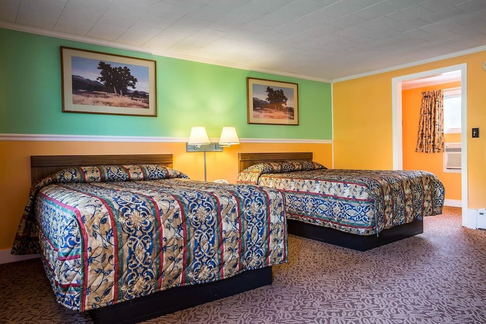 Standard Room, 2 Queen Beds, Non Smoking