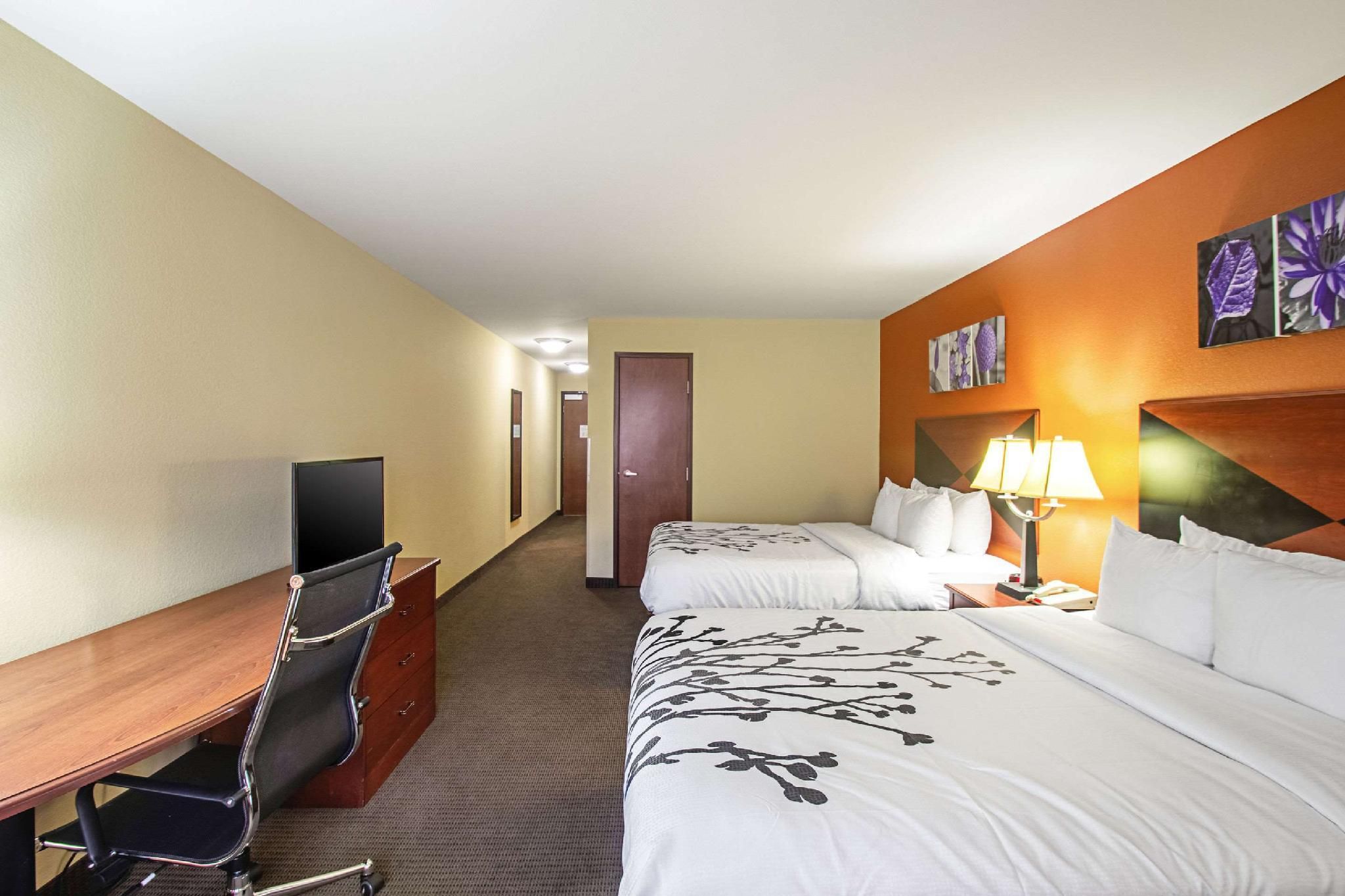 2 Queen Beds, Nonsmoking, Accessible