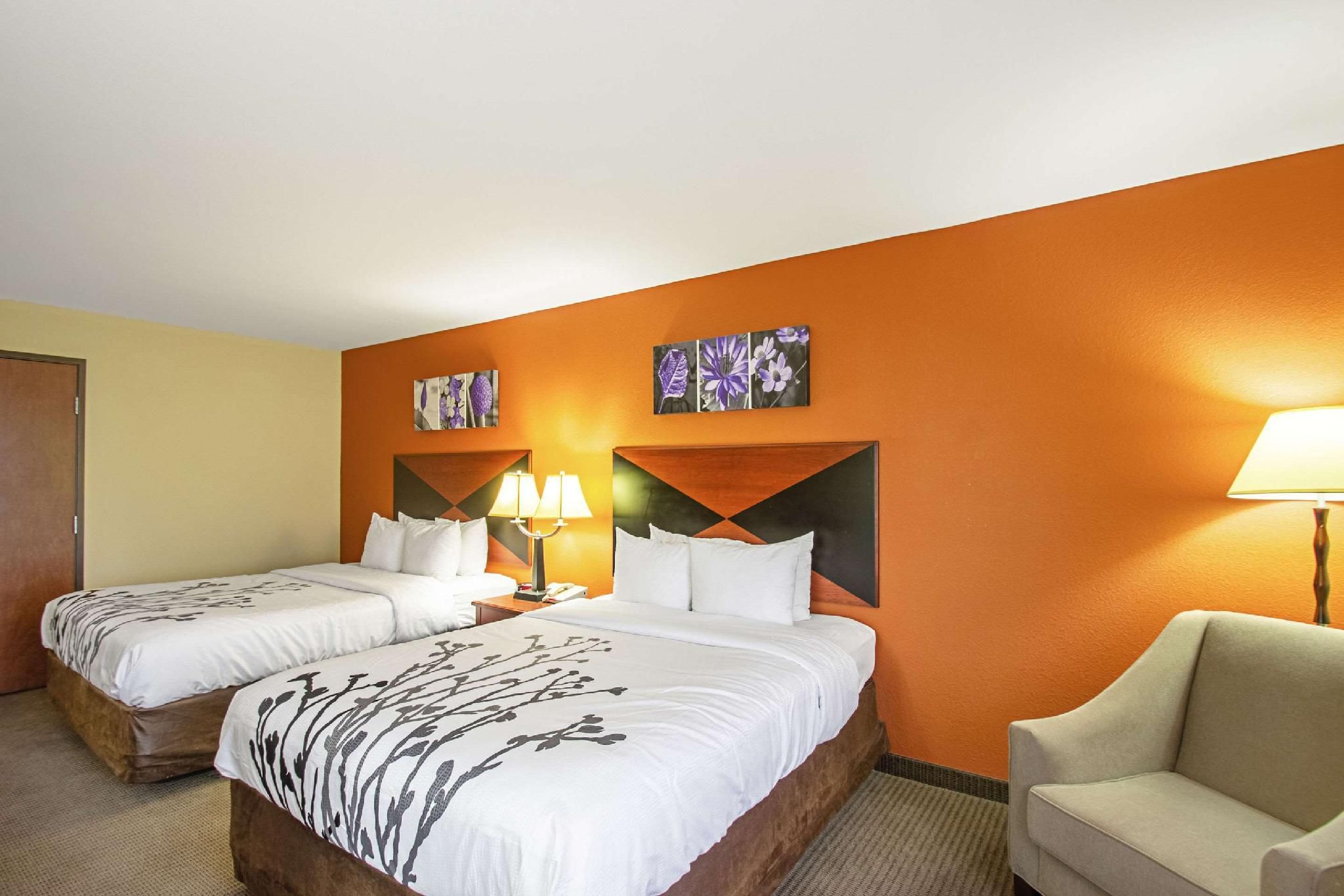 2 Queen Beds, Nonsmoking, Accessible