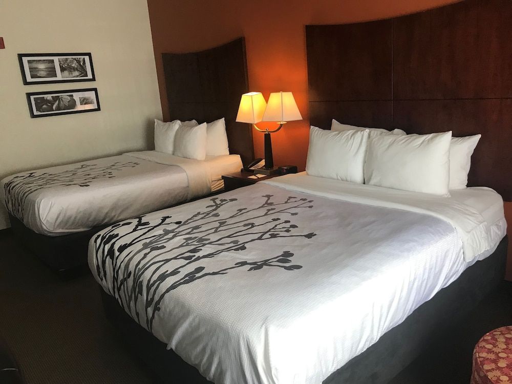 Standard Room, 2 Queen Beds, Non Smoking