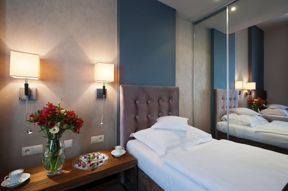 Classic Single Room