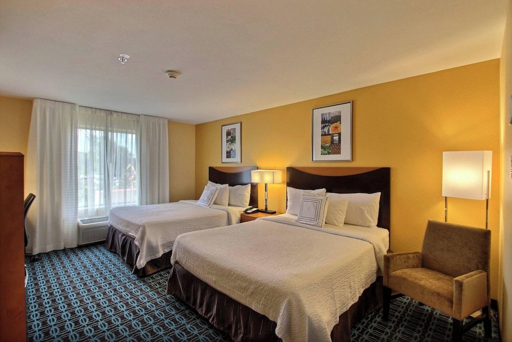 Room, 2 Queen Beds, Non Smoking