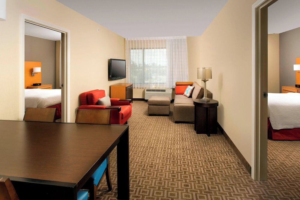 Suite, 2 Bedrooms, Non Smoking (Hearing Accessible)