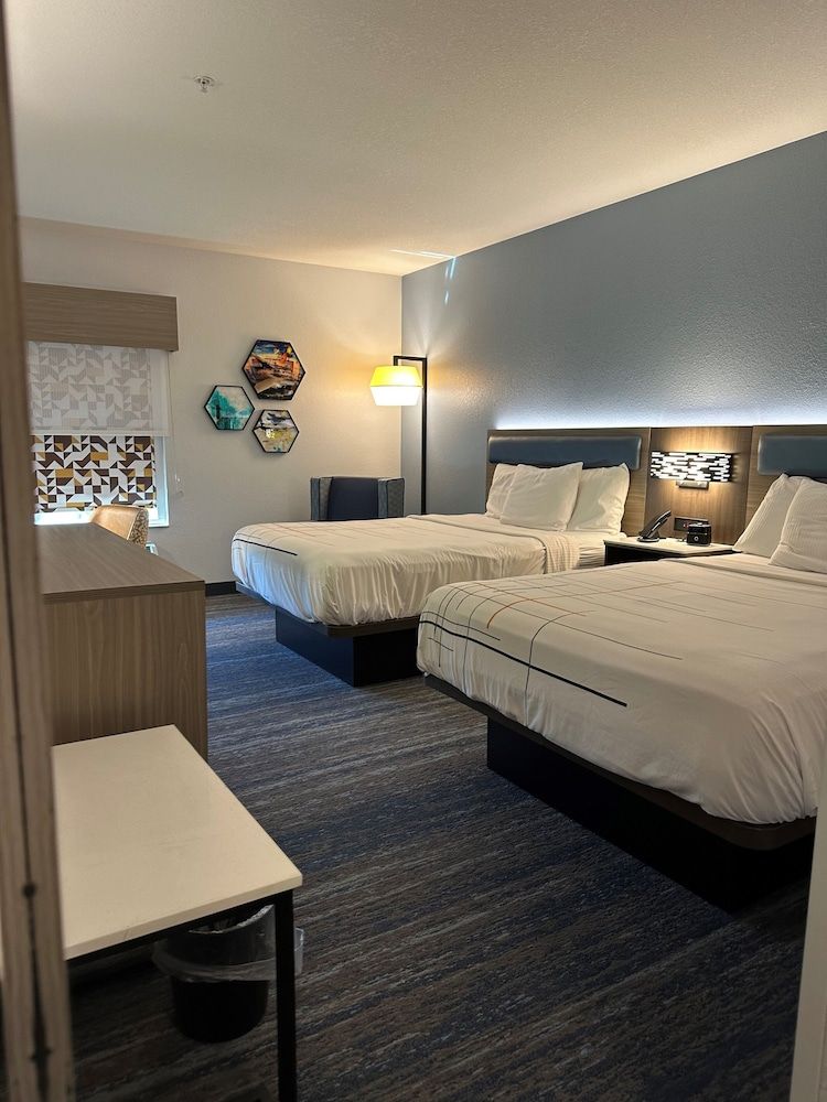 Room, 2 Queen Beds, Non Smoking