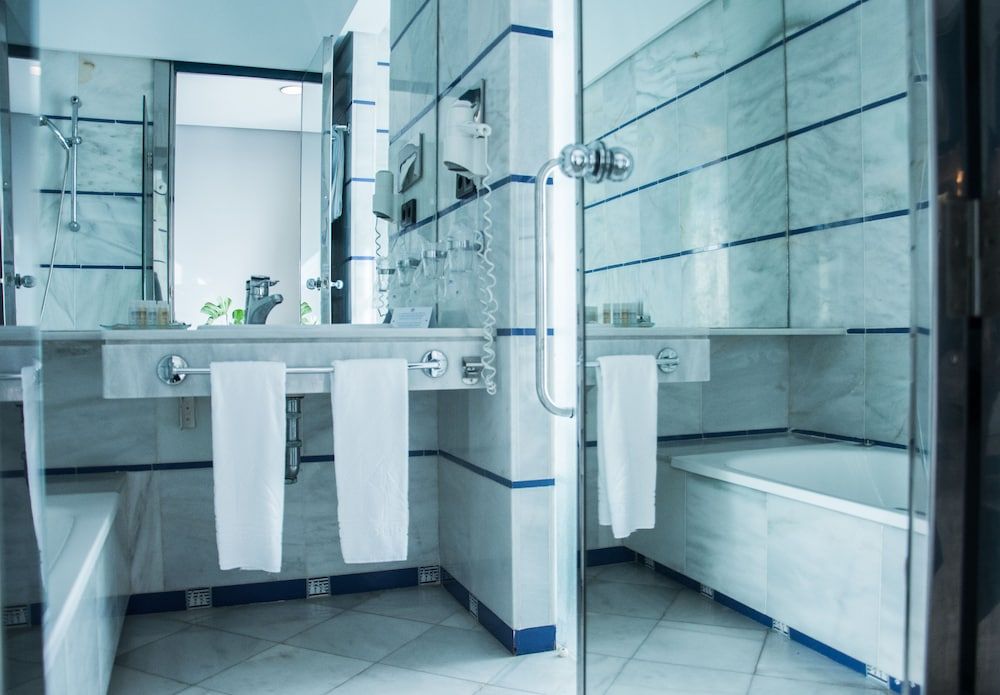 Hotel Puerto Sherry Family Room 2