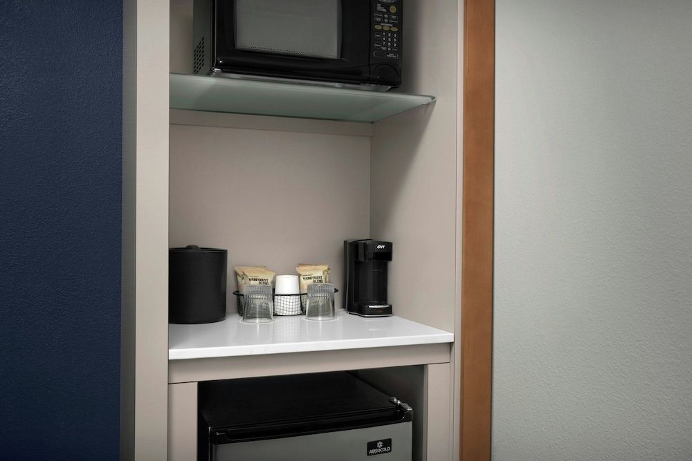 undefined SpringHill Suites Savannah Downtown / Historic District 10