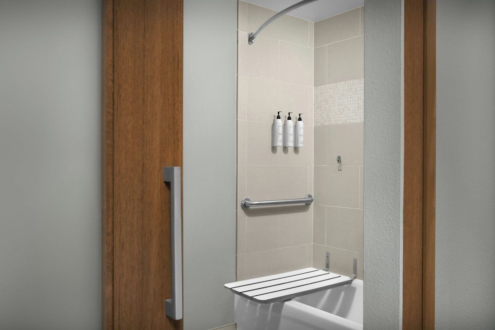 SpringHill Suites Savannah Downtown / Historic District Studio Suite, 1 Double Bed 5