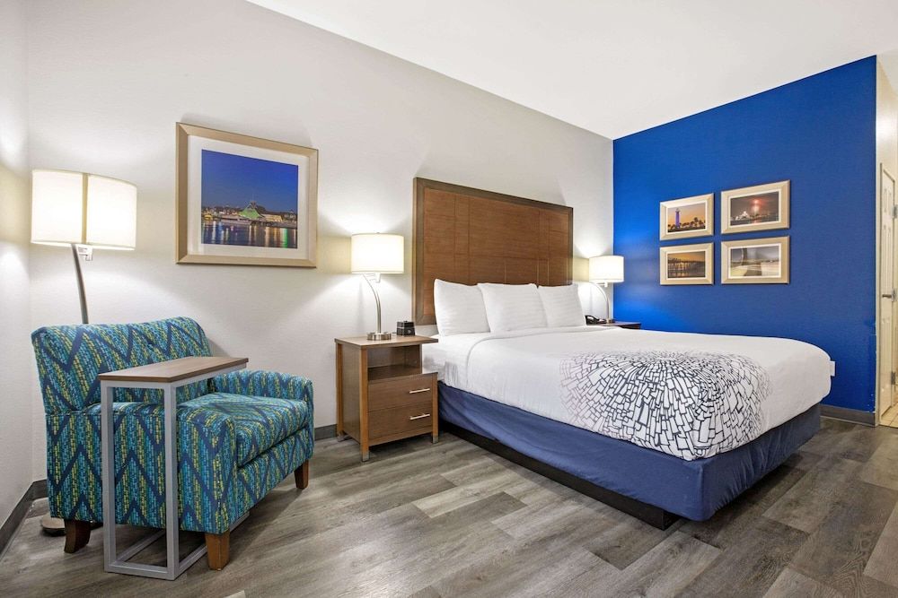 Room, 1 King Bed, Accessible, Non Smoking (Mobility Accessible)