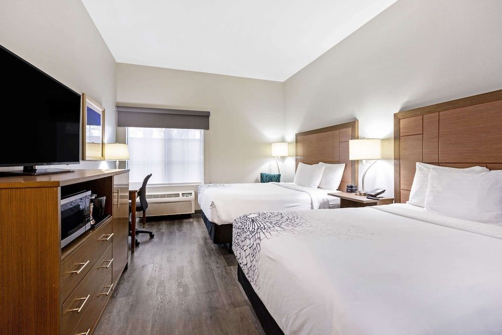 Room, 2 Queen Beds, Accessible, Non Smoking (Mobility Accessible)