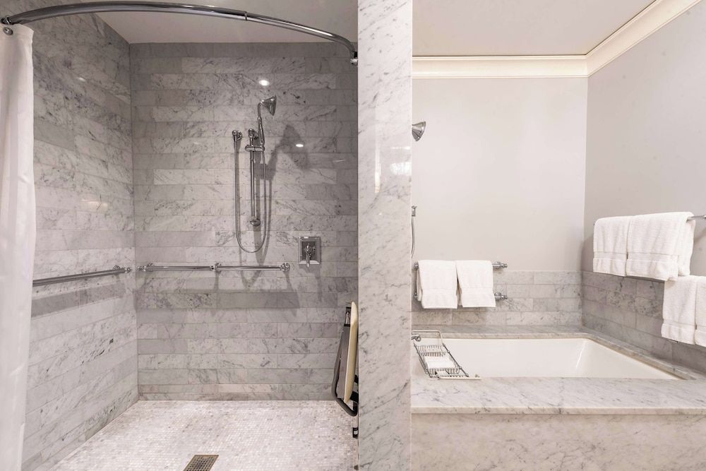 Waldorf Astoria Chicago Superior Room, 1 King Bed, Accessible (Roll-In Shower) 7