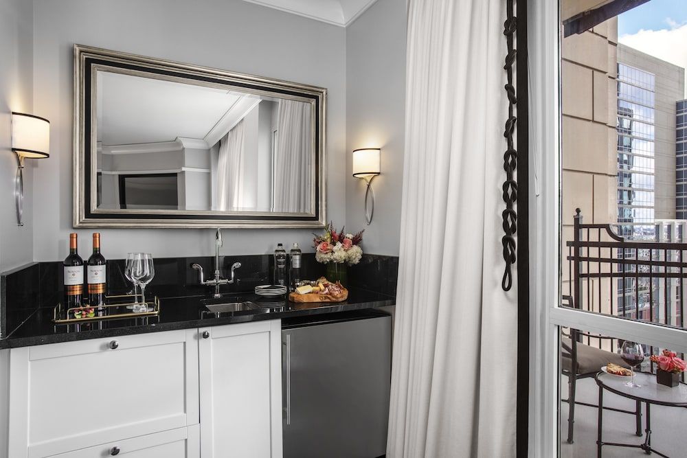 undefined Waldorf Astoria Chicago 4