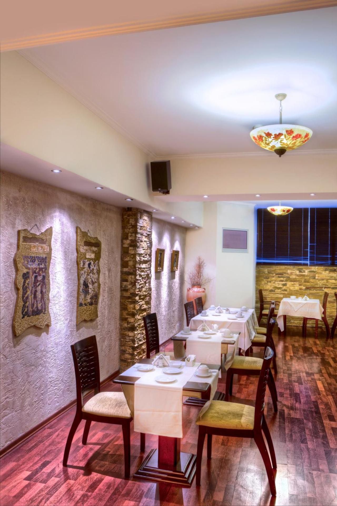 undefined Nicola Hotel 4