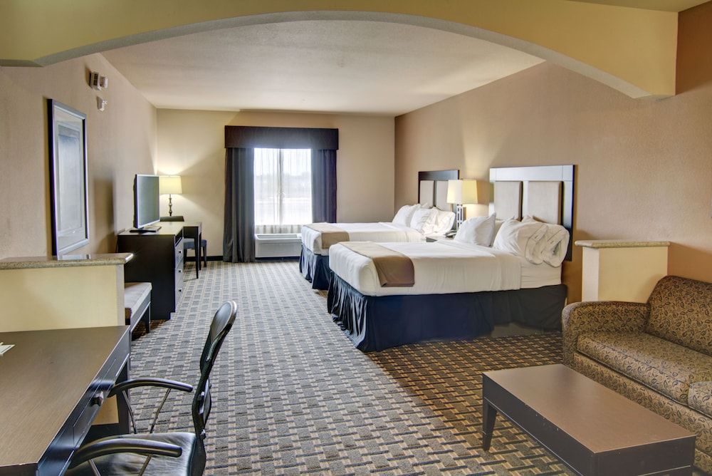 Suite, Multiple Beds