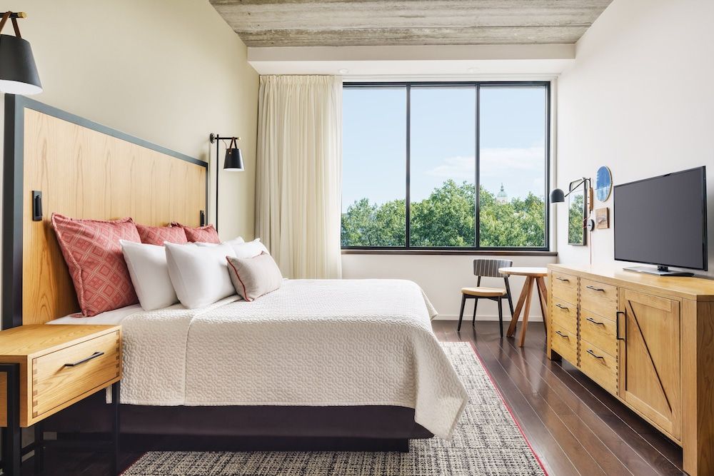 Premium Room, 1 King Bed