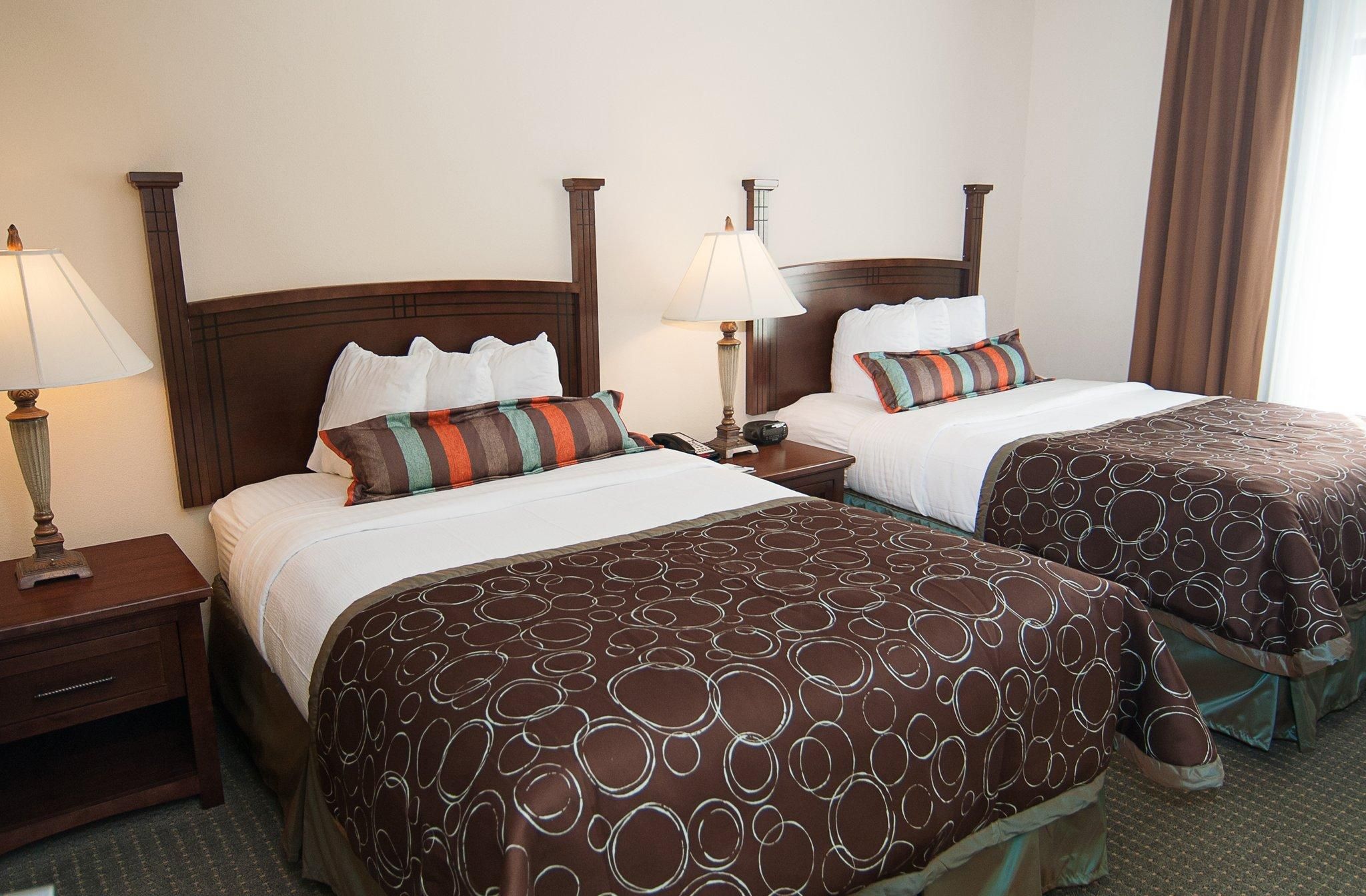 2 Double Beds 1 Bedroom Suite Smoking