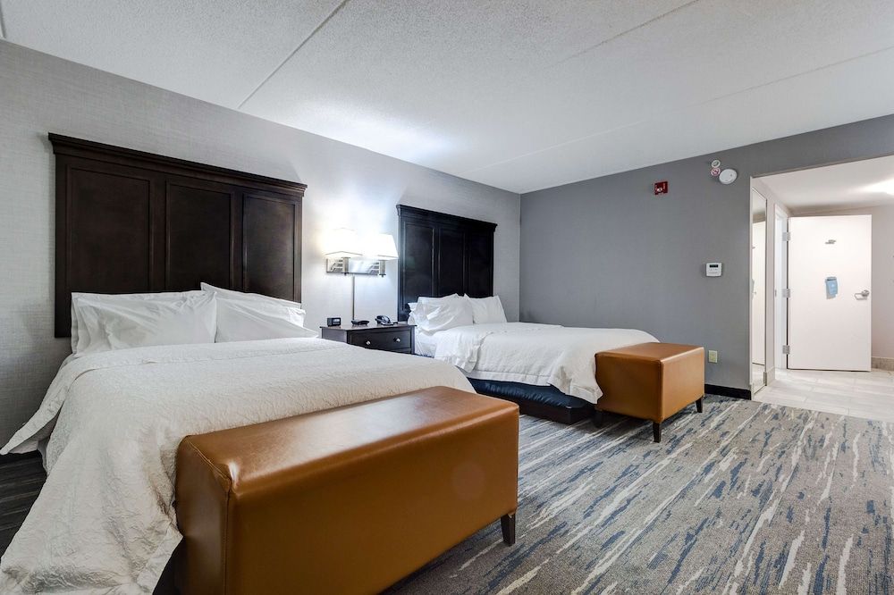 Two queen beds non smoking