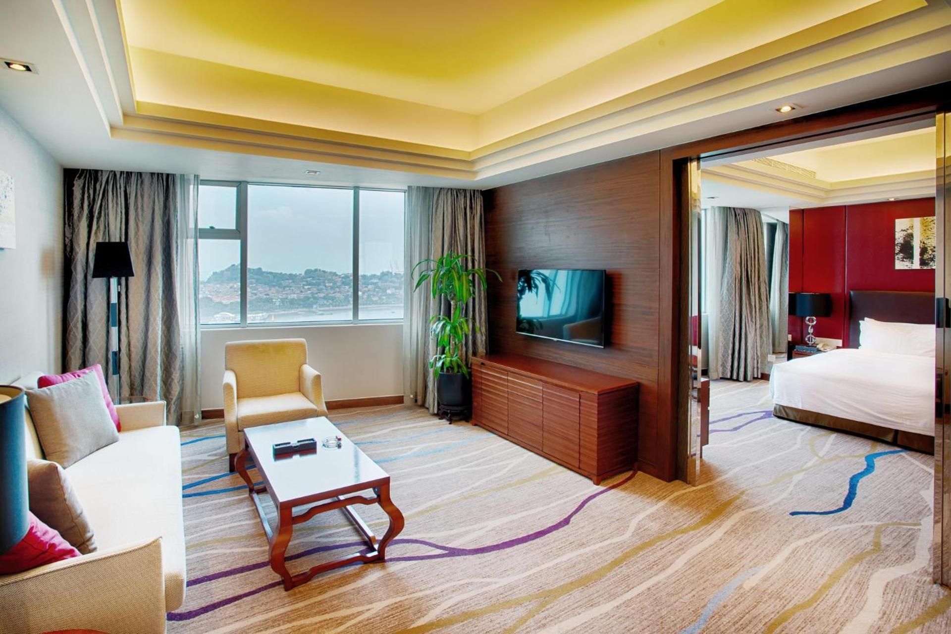Deluxe Sea View Queen