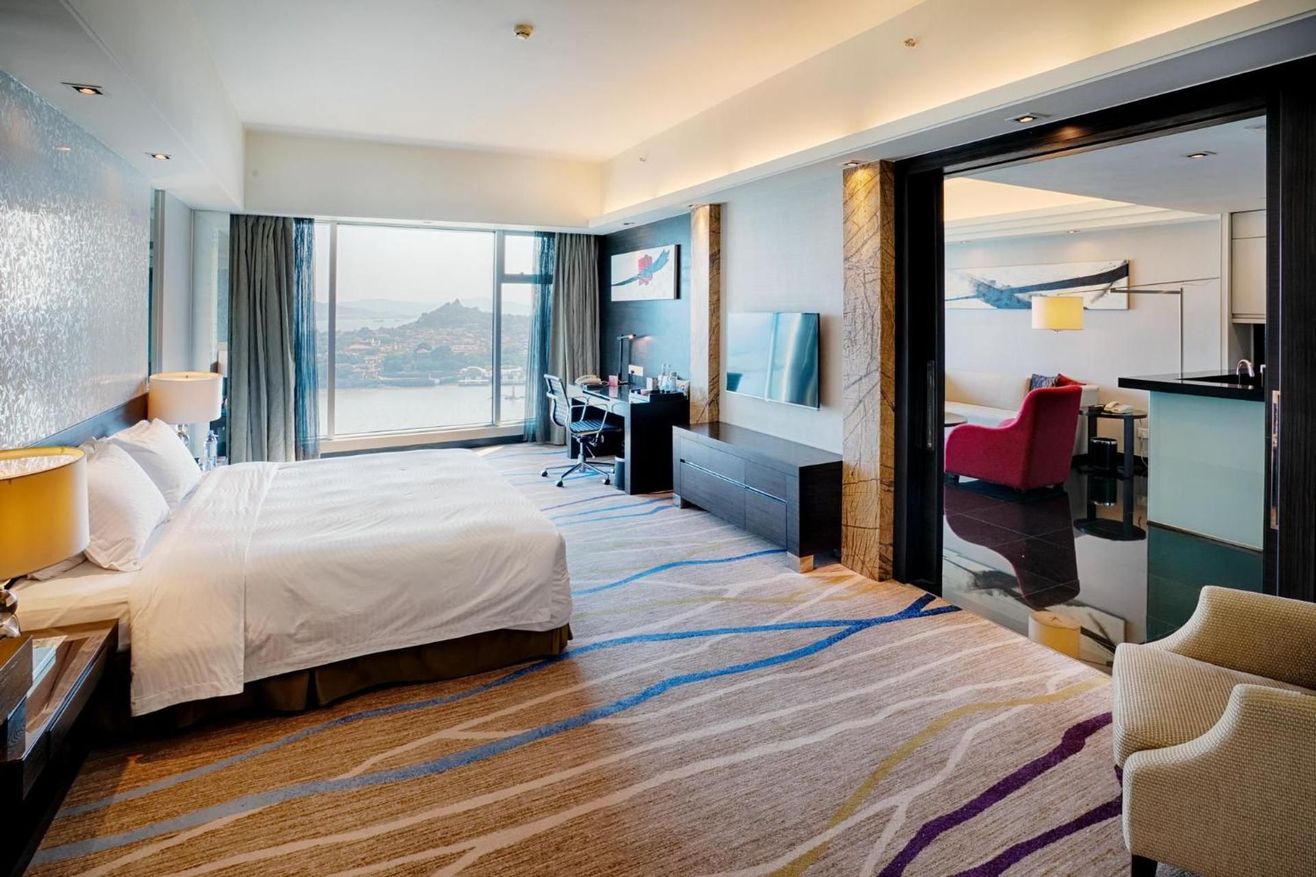 One-Bedroom Apartment with Sea View