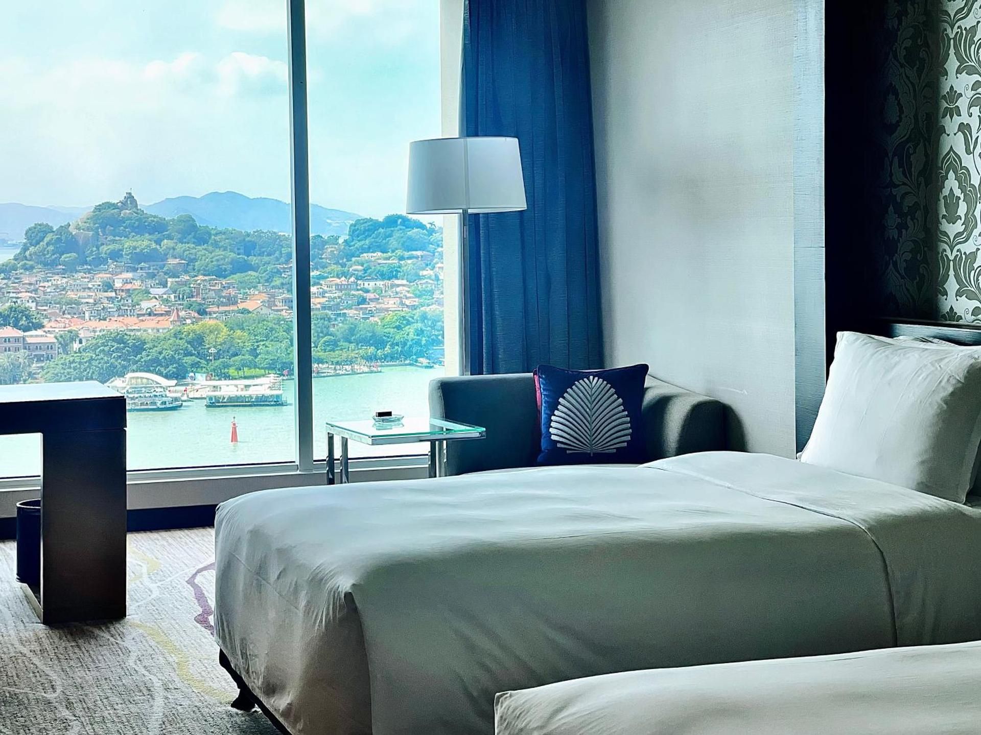 Premium Sea View Room with Twin Bed