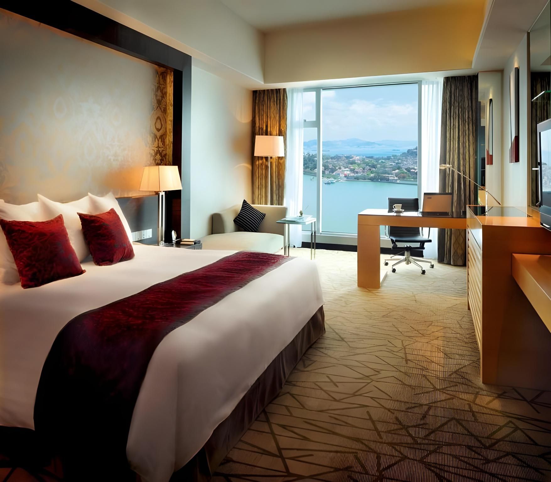 Premium Sea View Room with King Bed